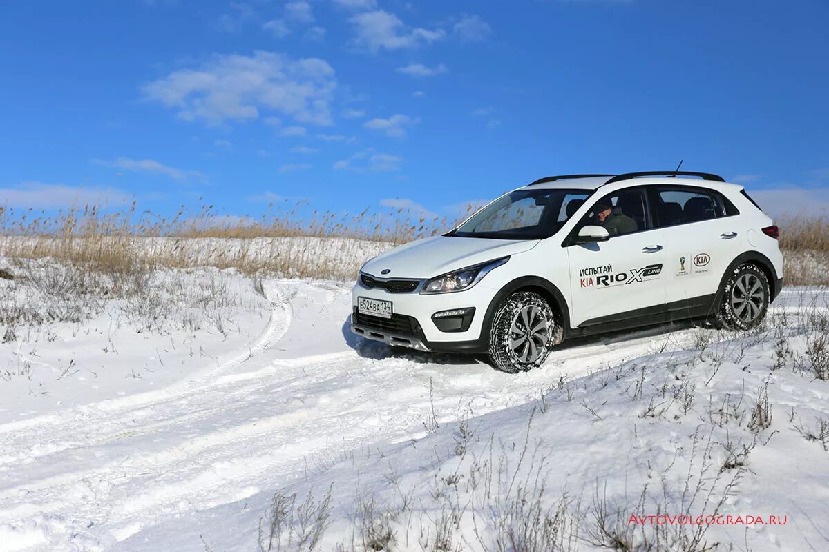 Тест драйв кия. Kia Rio x-line. Kia Rio x Offroad. Kia Rio x line r18. Обвес на Киа Рио х лайн.