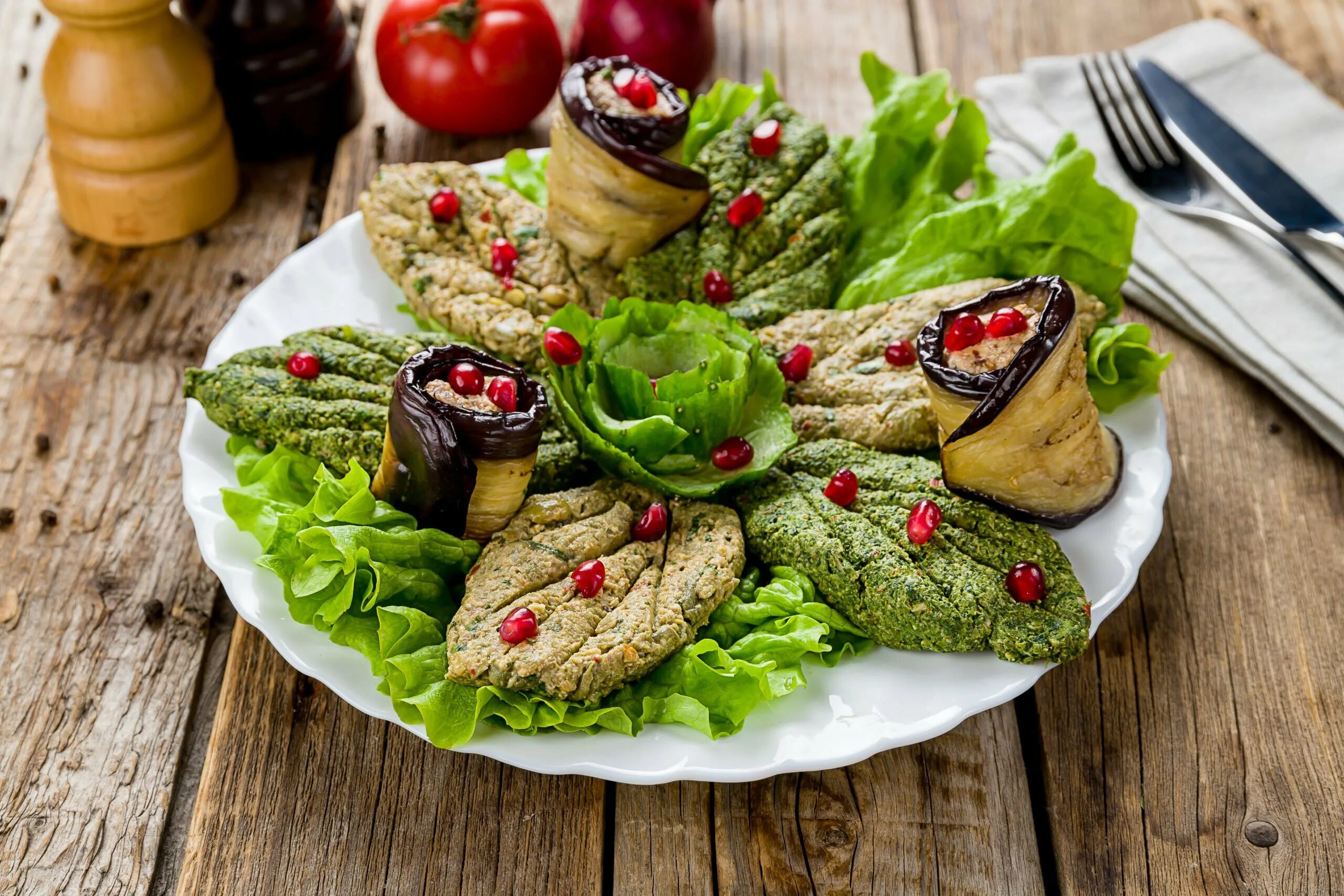 Пхали ассорти по-грузински. Грузинская кухня ассорти пхали. Что такое пхали в грузинской кухне. Грузинская закуска пхали. Грузинский горячие