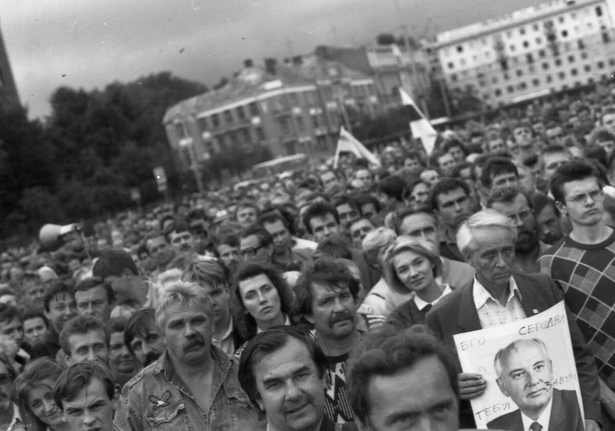 1992 беларусь. Беларусь 1991. белоруссия в 1991 году. армия белоруссии 1992. минск августовский путч.