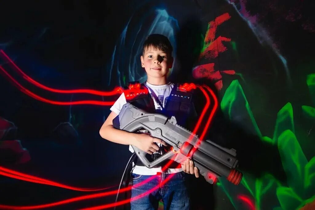 лазертаг златоуст. лазертаг златоуст. лазерное битва для детей омск. лазертаг станция 2025 аниматор. лазертаг златоуст.