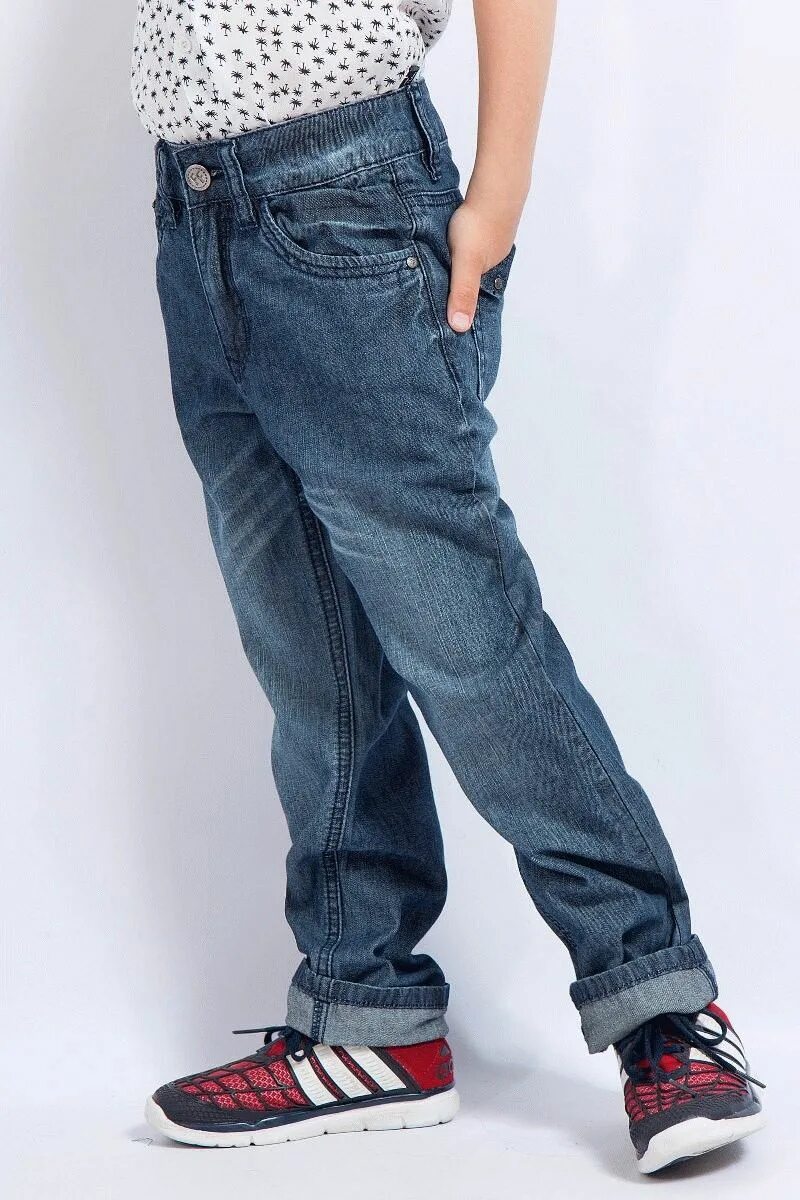 Брюки джинсы мальчиков. Джинсы для мальчика. Широкие джинсы для мальчиков. Модные джинсы для подростков мальчиков. Подростки в джинсах.