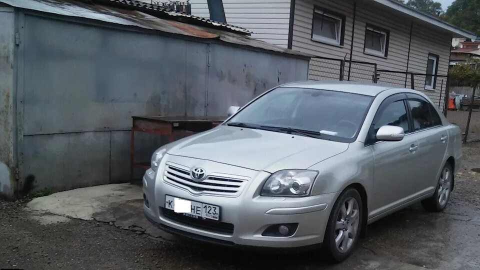 Тойота авенсис краснодарский край. Тойота Авенсис 2007 серебристый. Toyota Avensis 2007 серебристый. Тойота Авенсис 2007 седан. Тойота Авенсис 2008 серебристый.