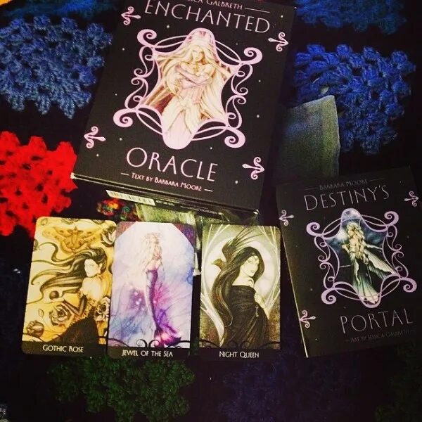Оракул the oracle. Таро enchanted. таро зачарованные. оракул enchanted. карты таро зачарованные.