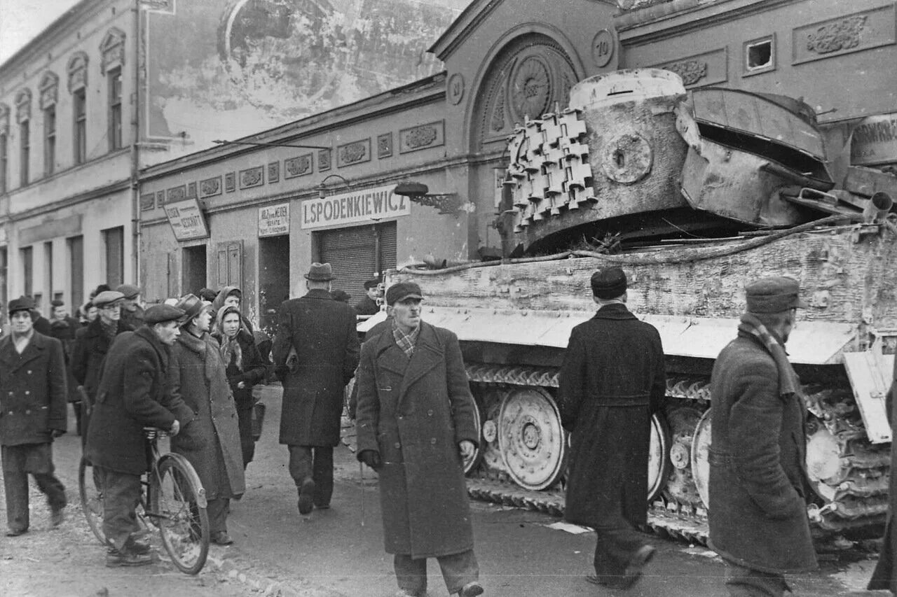Висло одер. Висло одерская операция освобождение польши. висло одерская операция 1945. освобождение ченстохова в 1945. освобождение польши 1943.