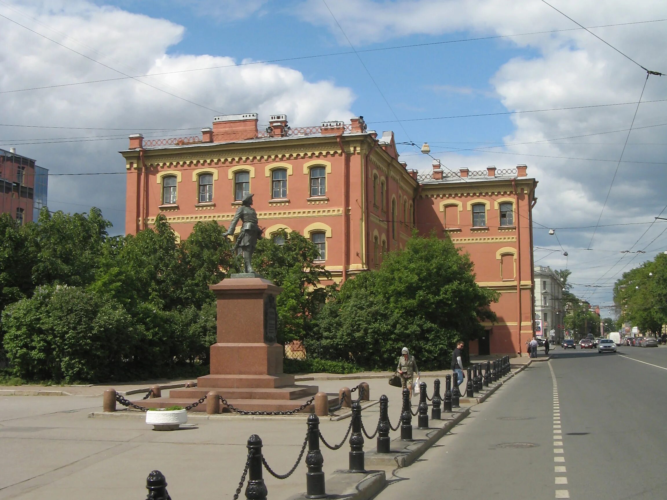 Индекс большой сампсониевский. Сампсониевский проспект памятник Петру. Памятник Петру 1 в Санкт-Петербурге Сампсониевский. Памятник Петру 1 большой Сампсониевский.