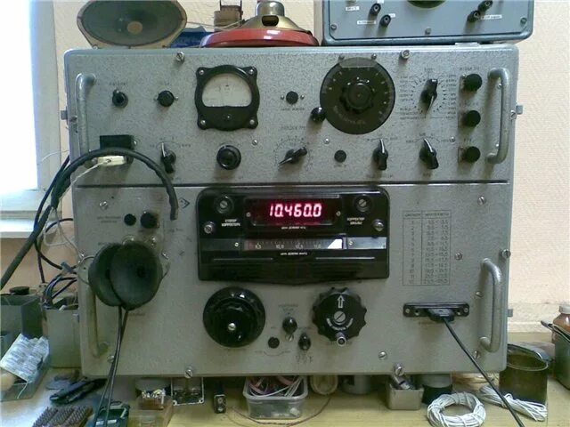 Радиостанция р-250. Радиостанция р-250. Р-250 радиоприёмник. Р ст р 250. Приемник р-250.