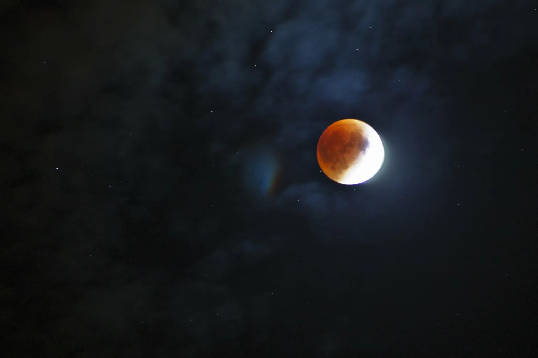 Lunar eclipse 2025. Лунное затмение 2025. лунное затмение 2025. полное лунное затмение 2025. сенна лунное затмение.