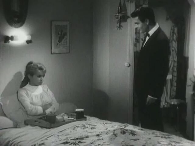 Первая брачная ночь. Молодожены в отеле. Молодожены в постели. Разыскиваю злодейку с которой провел брачную ночь. Разыскиваю злодейку с которой провел брачную ночь.