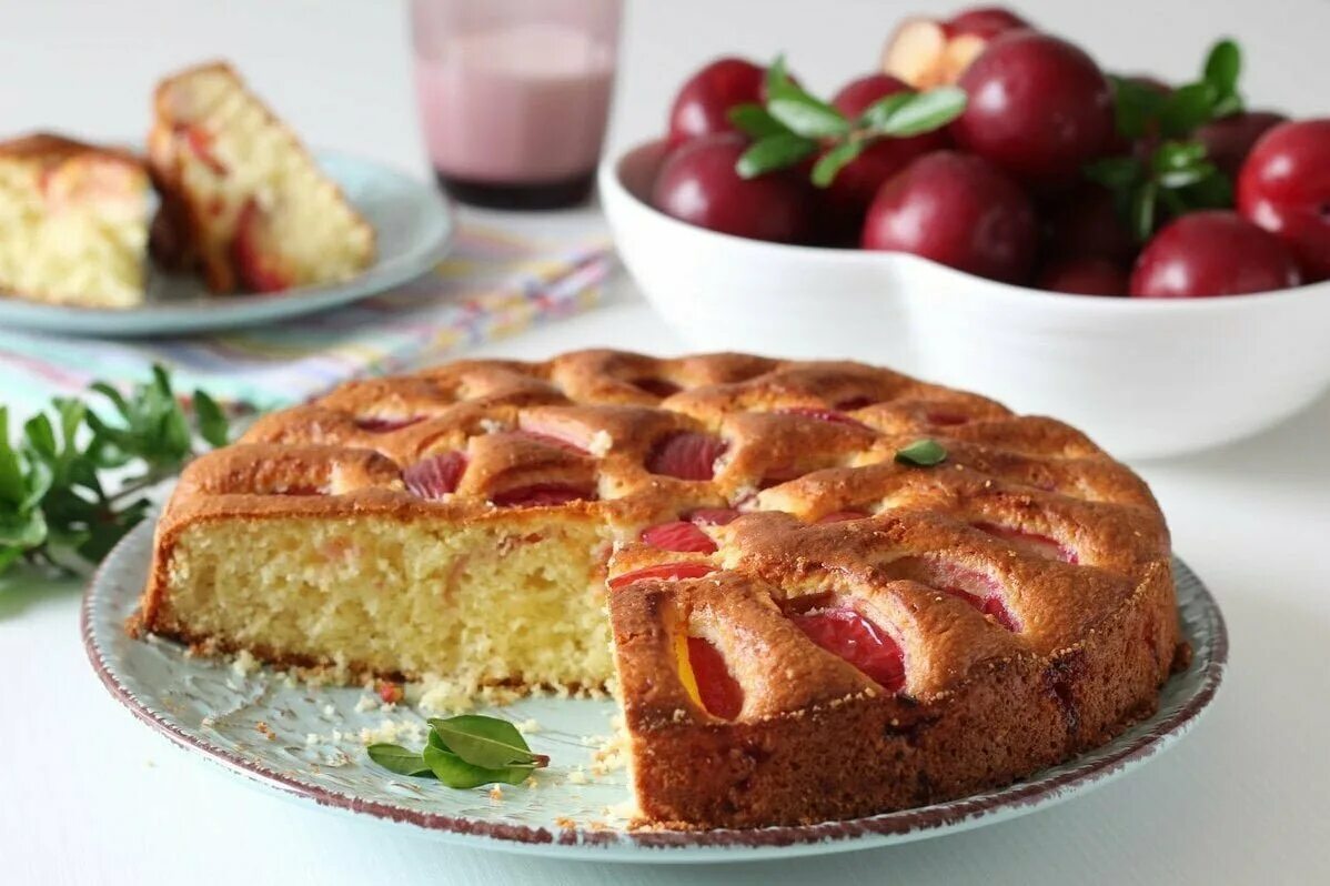 Очень легкий пирог вкусный. Пирог. Пиро. Пирог на скорую руку. Пирог с ягодами.
