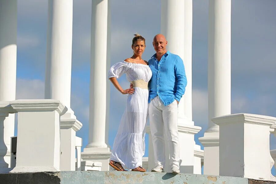 Денис майданов семья. Денис майданов с женой. Денис майданов семья. Денис майданов семья. Майданов жена.