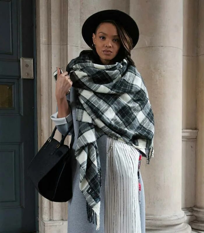 Большой шарф. Шарф большой зимний женский. Шарф в клетку женский. Большой шарф. Шарфы большие теплые.