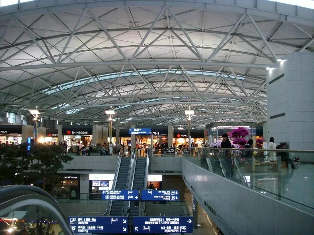 Сеул аэропорт вылет. Международный аэропорт incheon (южная корея). аэропорт инчхон внутри. инчхон южная корея аэропорт фото. аэропорт южная корея внутри.