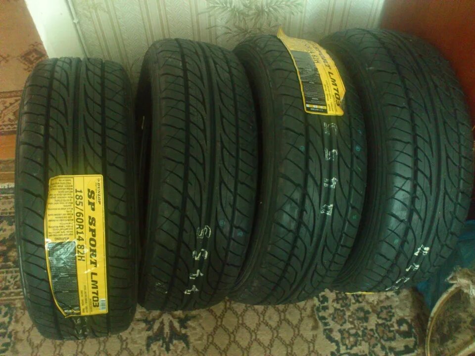 Резина 185 60 r15 лето. Dunlop SP Sport 01a 185/60 r14 85h. 185/60 R14 Dunlop SP Sport lm703 82h. Летняя резина Dunlop r14 185/60. Автошина Данлоп 185/60 r14.