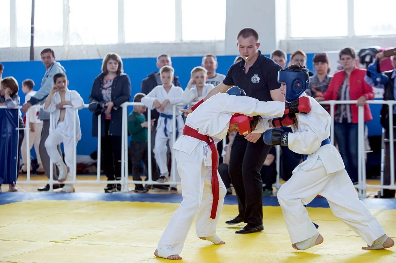 Федерация рукопашного боя ставропольского края. Рукопашный бой ставрополь. Рукопашный бой ставрополь спартака. Рукопашный бой ставропольский край. Юрий рукопашный бой ставропольский край.