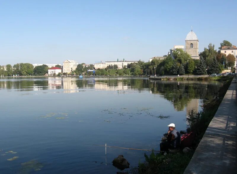 File:Тернопільське озеро 03.jpg - Wikimedia Commons