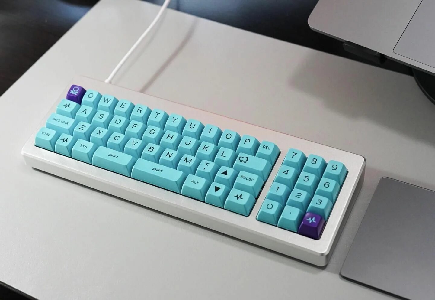 Клавиатура keymov dk61. Mechanical Keyboard keycaps. Acer 6311-KW кейкапы для клавиатуры. Серые кейкапы для клавиатуры. Pc keyboards