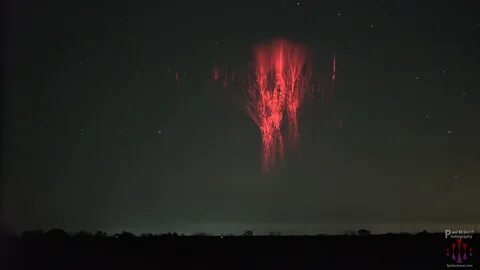 Красные спрайты