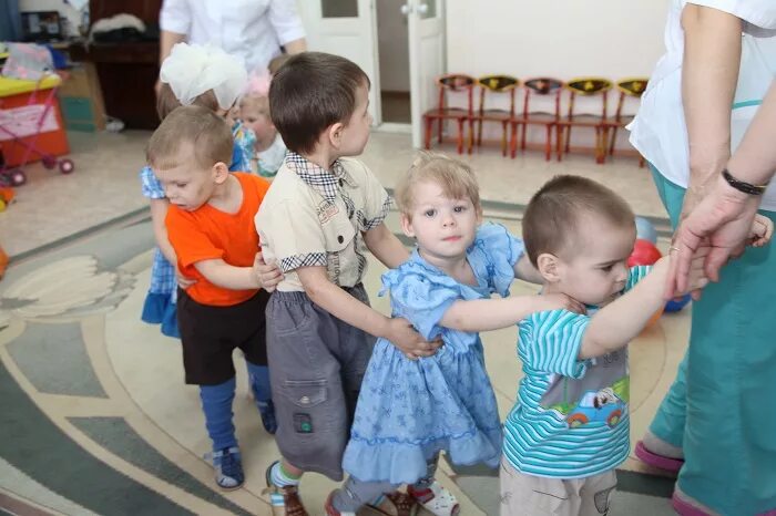 Детский дом во владимире. Дом ребенка окажу помощь. Дом ребенка окажу помощь. Дом ребенка окажу помощь. Владимирский дом малютки.