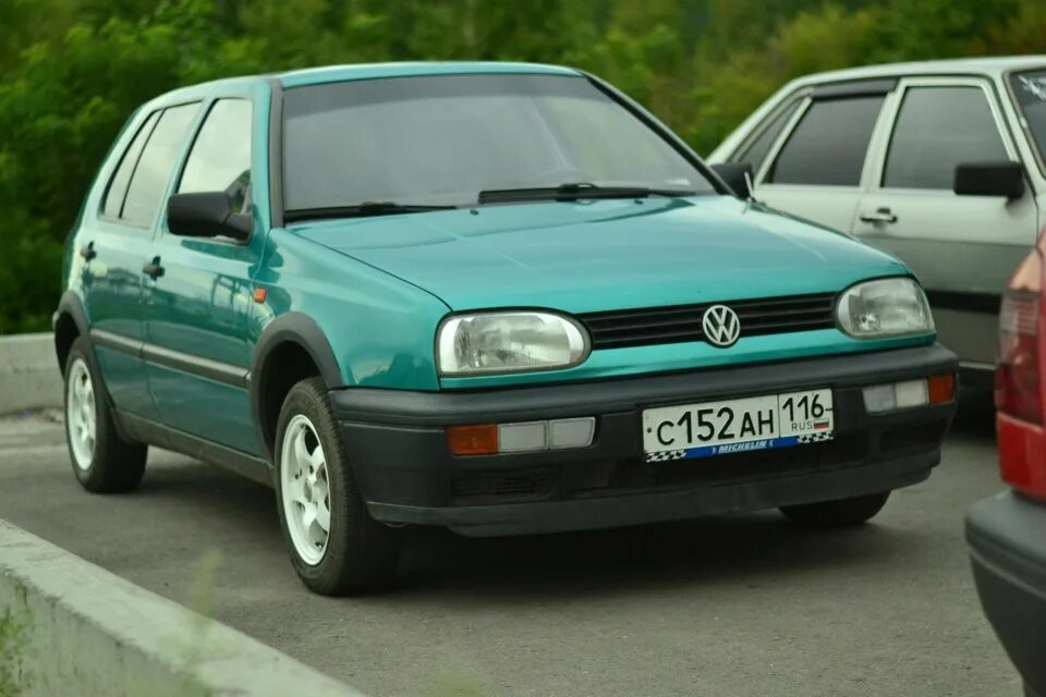 Фольксваген golf 1990. Фольксваген гольф 90 года. Volkswagen 80. Фольксваген гольф 90 года. Фольксваген гольф 90-х годов сидан.