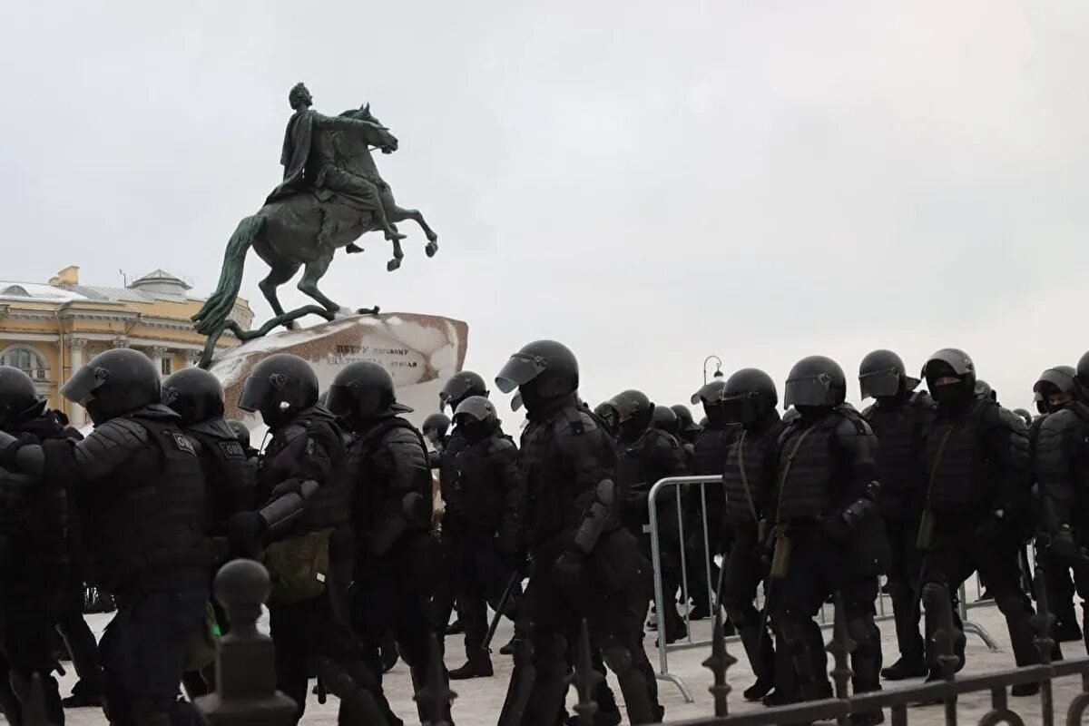 Петербург митинг навальный. Митинг Навального в СПБ 2021. Митинг 31 января 2021 Санкт Петербург Навальный. Митинг 23 января 2021 Санкт Петербург. Митинги в СПБ В 2023.