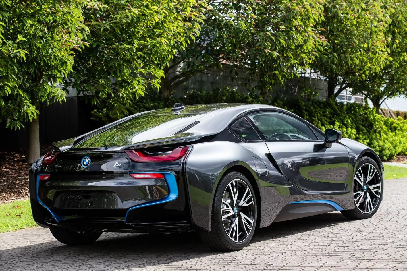 Б в ай 8. BMW i8. BMW i8 Turbo. BMW i8 Price. BMW i8 2021.