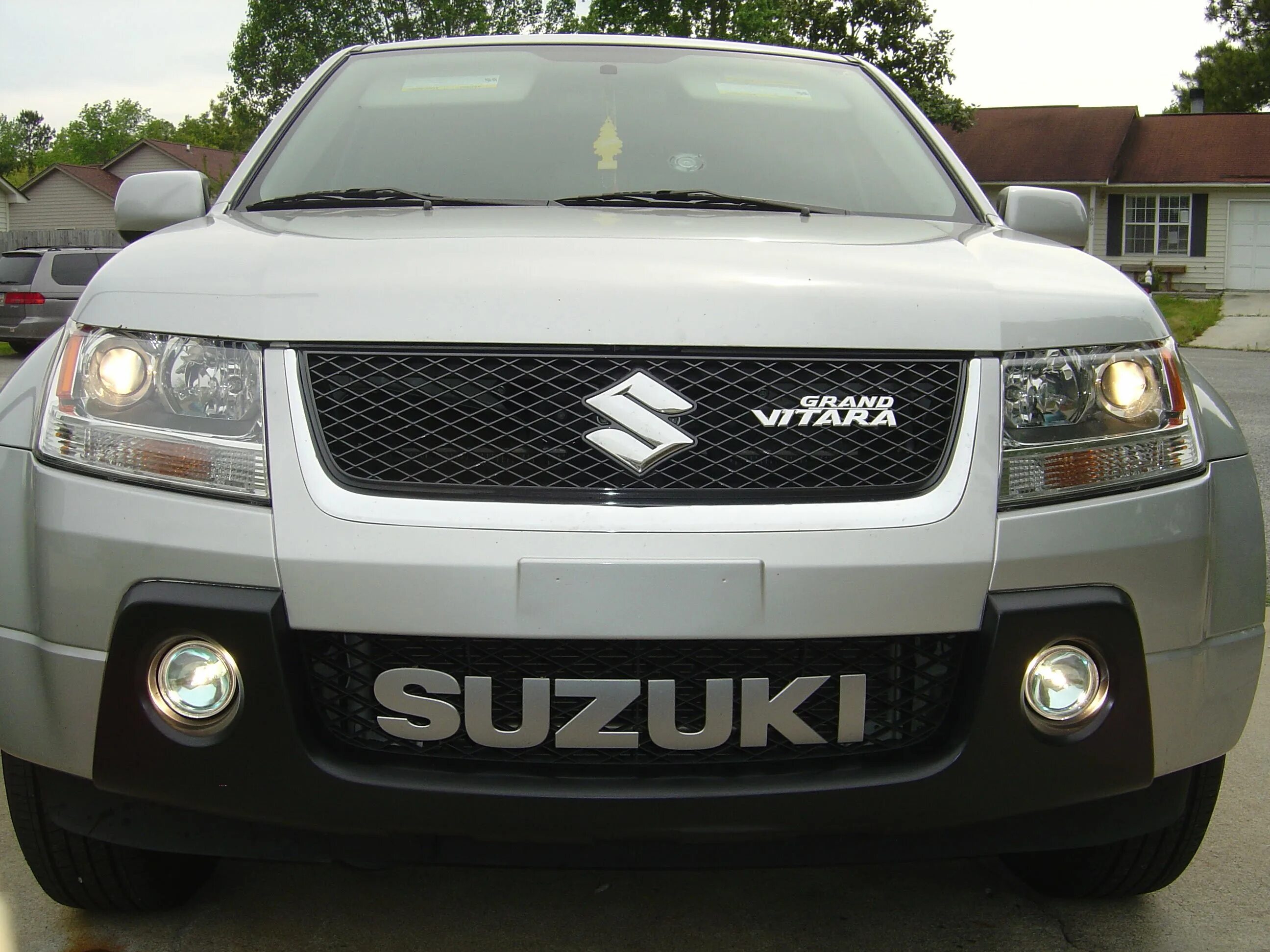 Suzuki grand vitara на авито. Suzuki Grand Vitara Tuning. Suzuki Grand Vitara тюнинг. Suzuki Grand Vitara 2008 тюнинг. Обвес на Suzuki Grand Vitara 3.