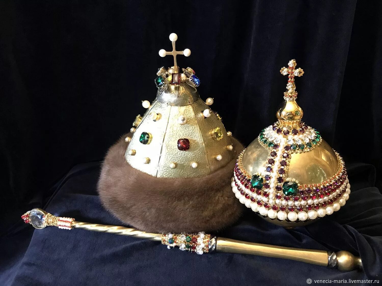 Шапка мономаха и скипетр. Шапка мономаха ивана грозного. «большой наряд» (венец, скипетр, держава) царя михаила федоровича. Шапка мономаха оружейная палата московского кремля. Скипетр держава шапка мономаха.