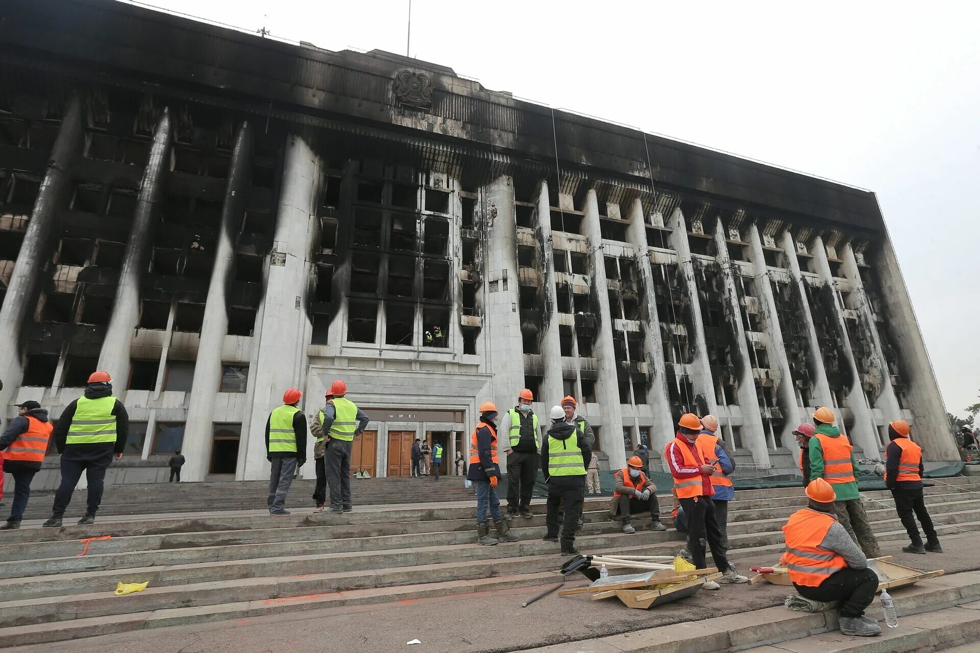 Беспорядки в Алма Ате. Что случилось в Алма-Ате в Казахстане. Алма Ата сегодня новости последние. Что случилось в Алма-Ате в казахстанеземлетресение.