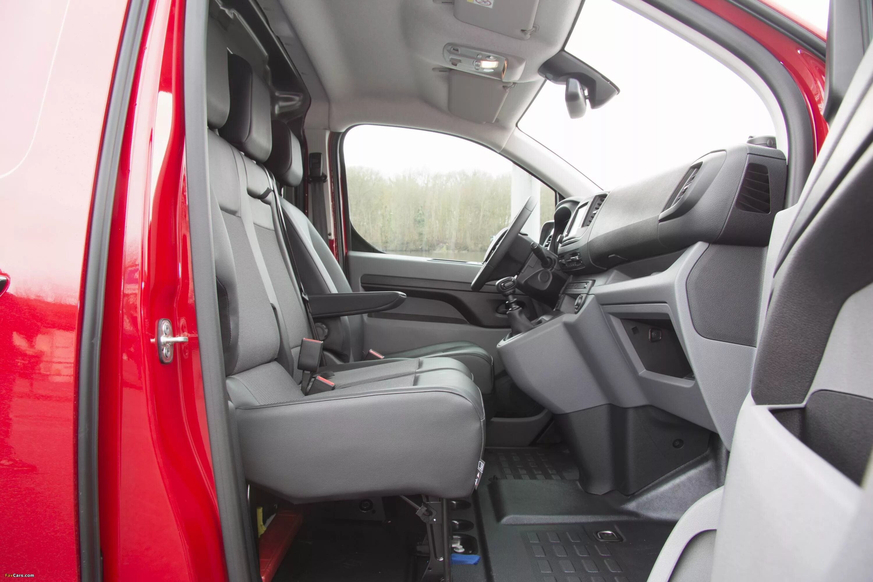 Expert 2016. Peugeot expert 2016. peugeot expert 2025 салон. peugeot expert, 2016 год. пежо эксперт 3 салон.