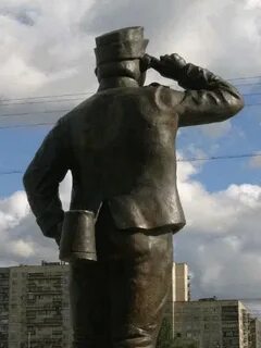 Памятник бравому солдату