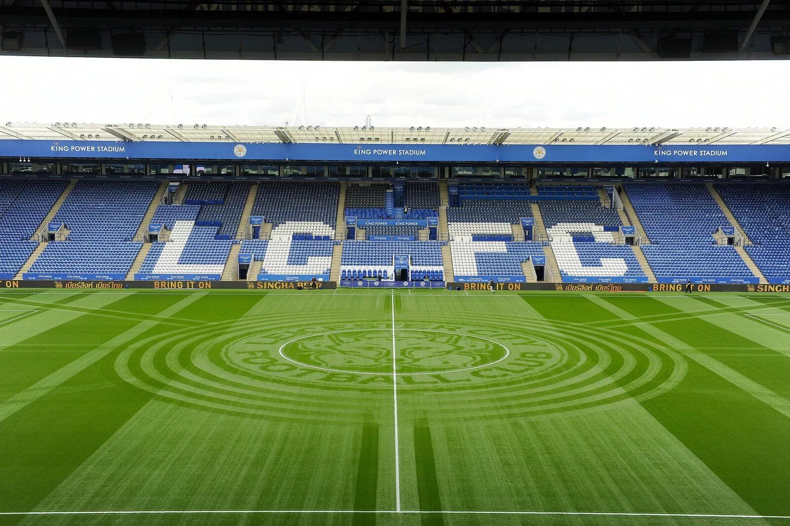 King s power. Кинг пауэр стадион. Кинг пауэр стэдиум. King choice игра персонажи. Кинг пауэр лестер.