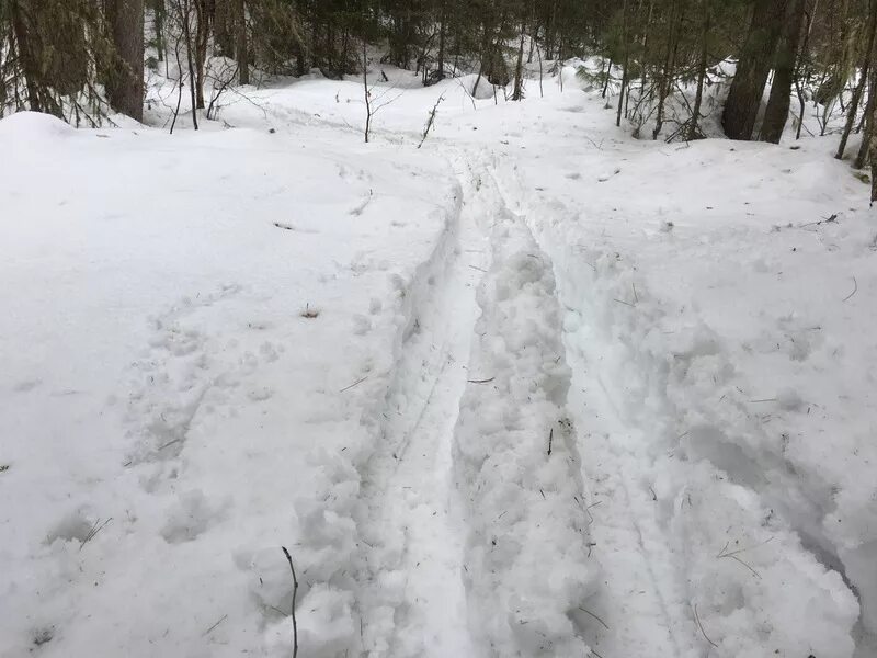 Дорогу в глубоком снегу. Тропление Лыжни в Глубоком снегу. Кабанья тропа в Глубоком снегу. Сибирские деревни в Глубоком снегу. Морозная пленка.