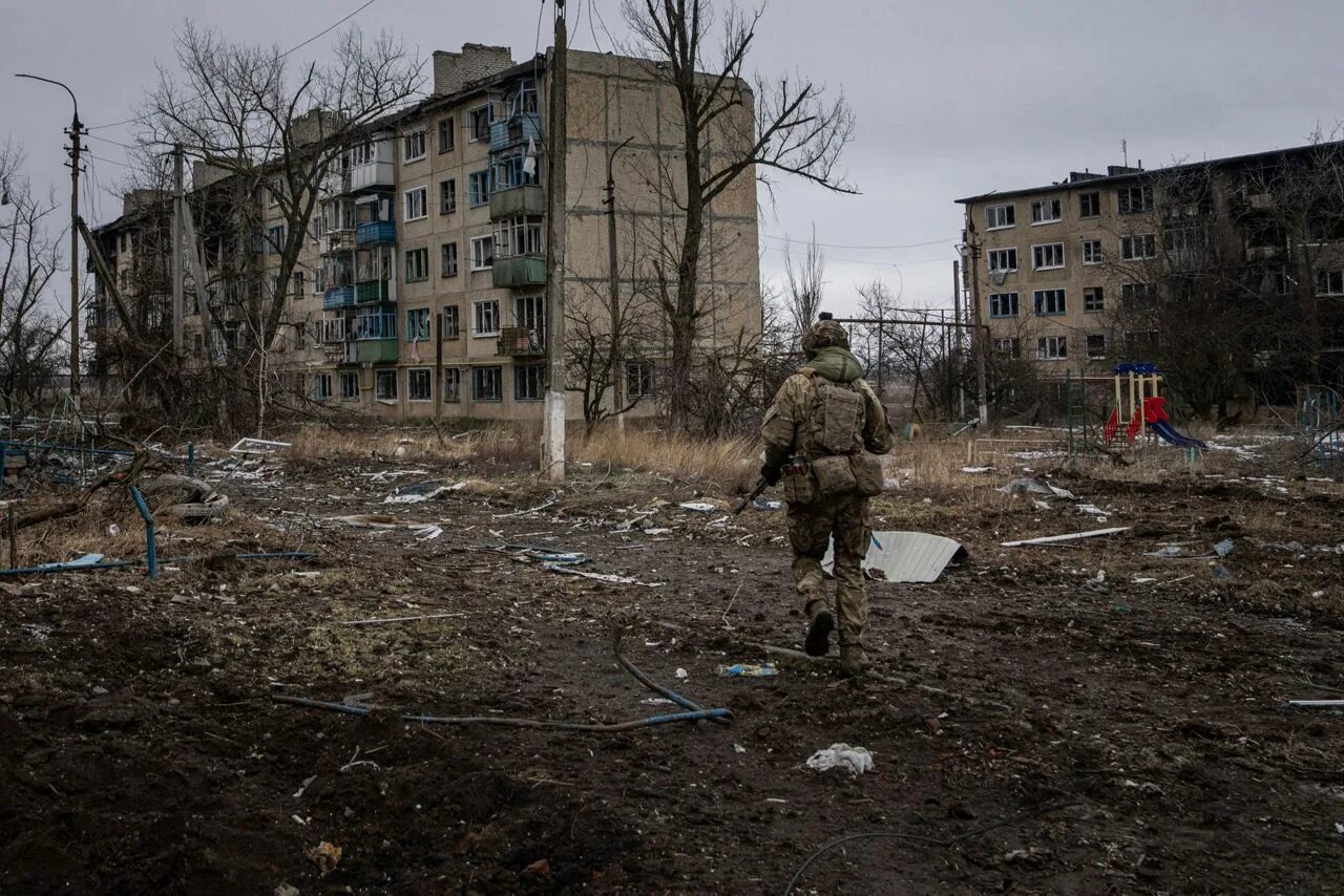 Укр 2023. Боевые действия. Разрушенные дома.