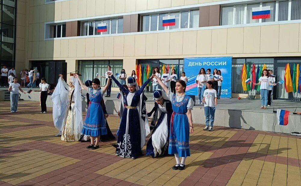 сайт адыгейск. первая школа в адыгейске. пенсионный фонд город адыгейск. сайт адыгейск. глава города адыгейска.