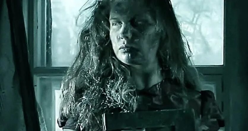 окаменевшая зоя в куйбышеве в 1956 фильм. куйбышев самара 1956 стояние зои. стояние зои в куйбышеве в 1956. куйбышев девушка с иконой. стояние зои в самаре в 1956.