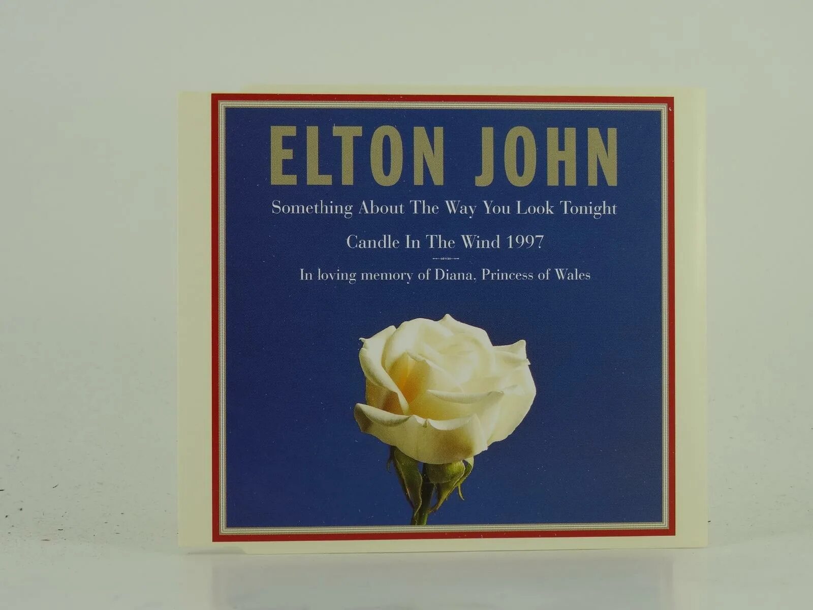 Elton john 1995. Elton john something about the way you look tonight. Элтон джон свеча на. Элтон джон свеча на. Elton john candle in the wind 1997.