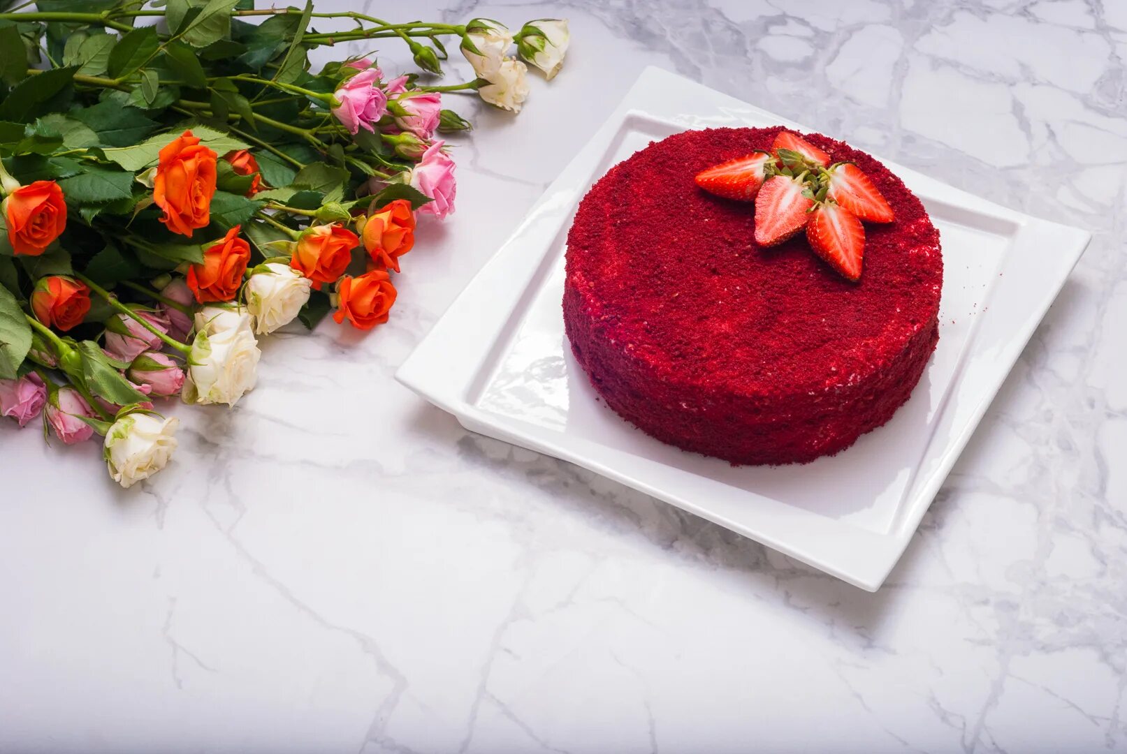 торта "красный бархат" (red velvet).