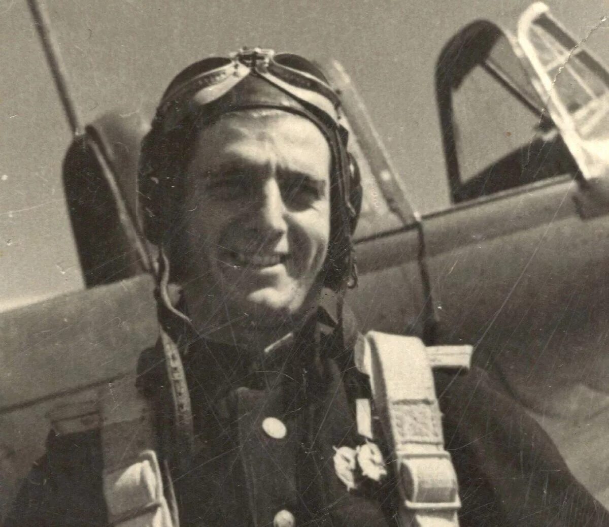 1922). Иван анатольевич пышный летчик испытатель. Пугачёв лётчик испытатель. Кондауров герой советского союза. Мельников сергей николаевич летчик.