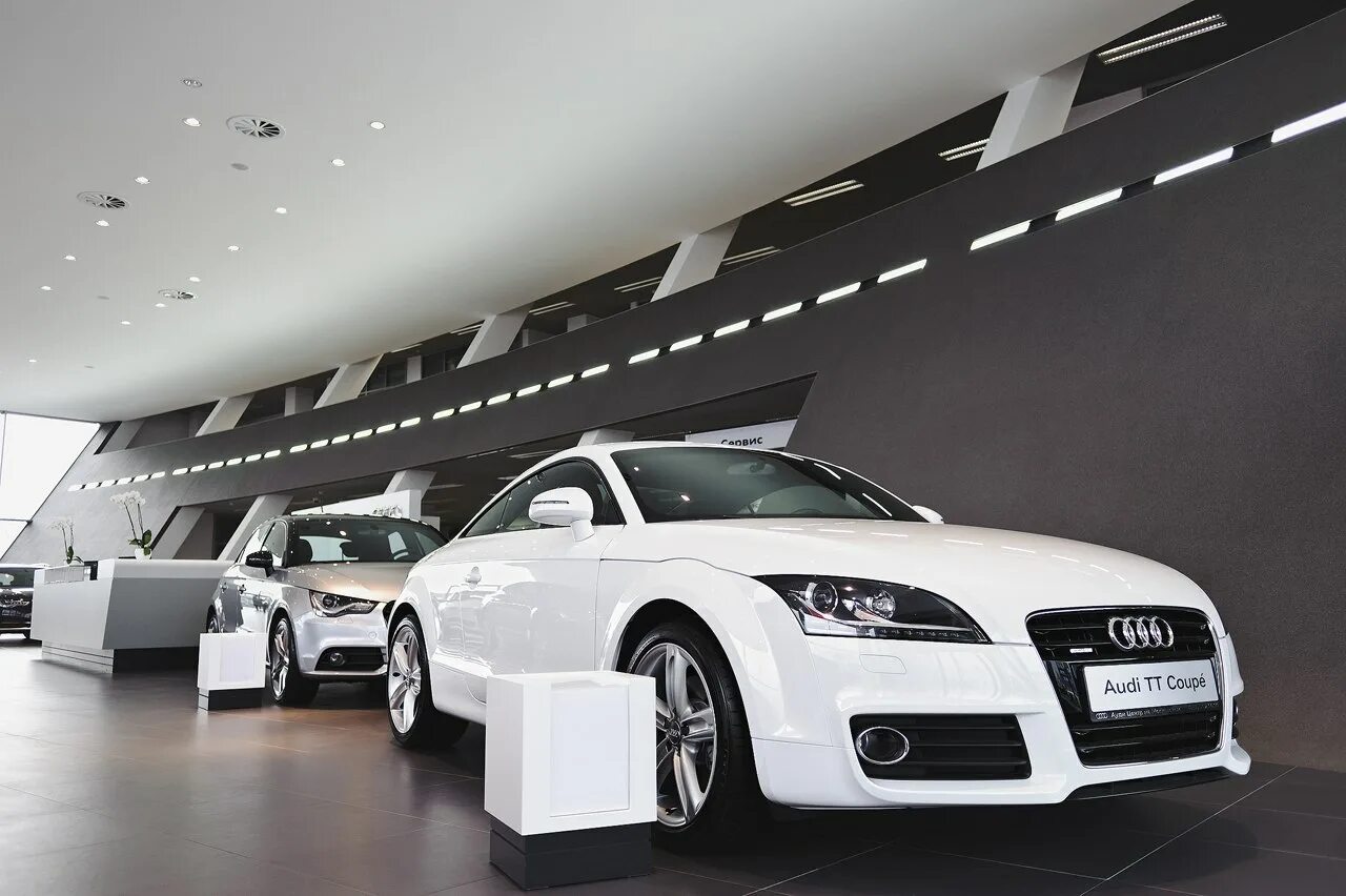 Ауди центр санкт петербург. Ауди центр 2025. audi a8 московский автосалон. дилерский центр ауди на московском. ауди автосалон n1.