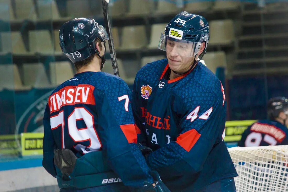 тренер динамо спб в сочи хоккей. вхл. мхк динамо спб тренерский штаб. хк южный урал 2010.