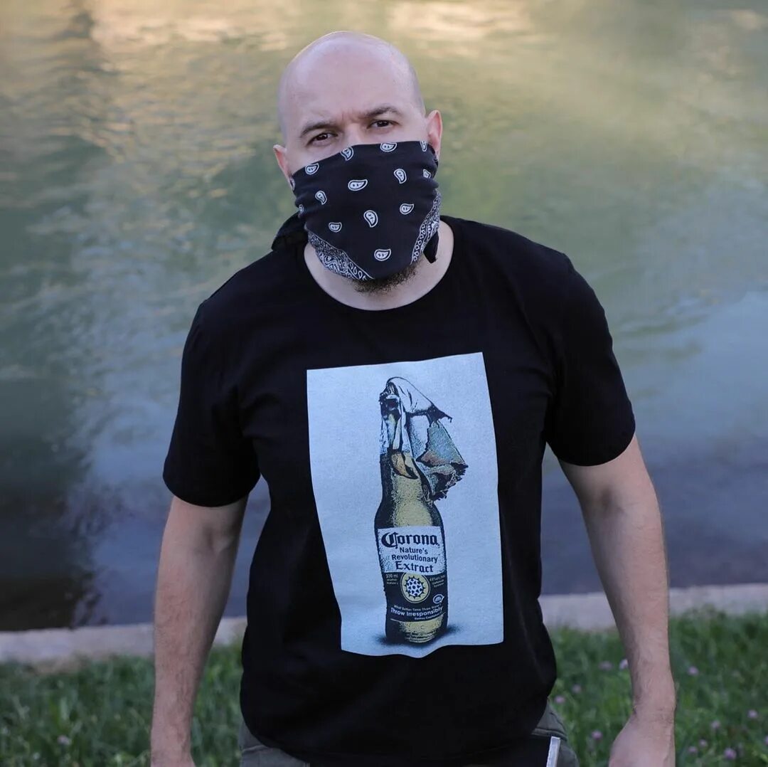 Cult одежда ижевск. The north face куртки ветровки мужские. Культ одежда. Nike windrunner необычные. Светящиеся футболки с эквалайзером.