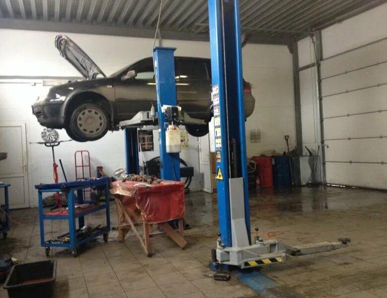 Автосервис помещение. Слесарный участок автосервиса. Красивый автосервис. Сервис оборудования. Оборудования помещения под автосервис.