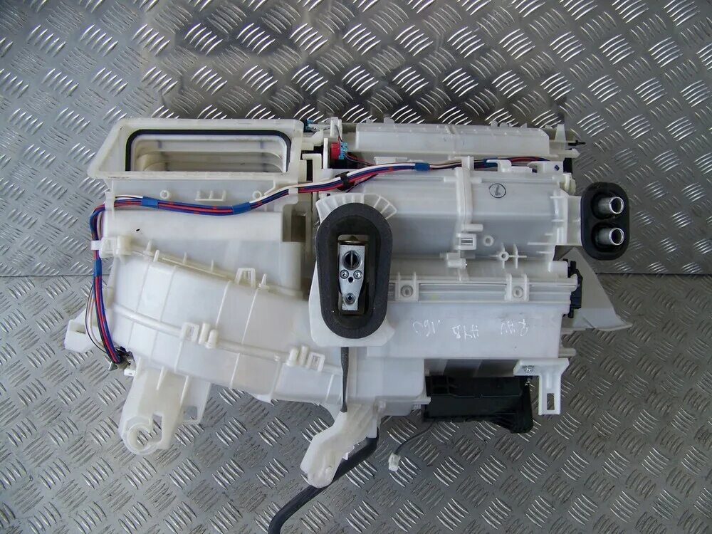 корпус отопителя салона rav4. корпус печки рав 4 2003 года. корпус отопителя тойота рав4. корпус отопителя рав4 1поколение. радиатор печки рав 4 3 поколения.