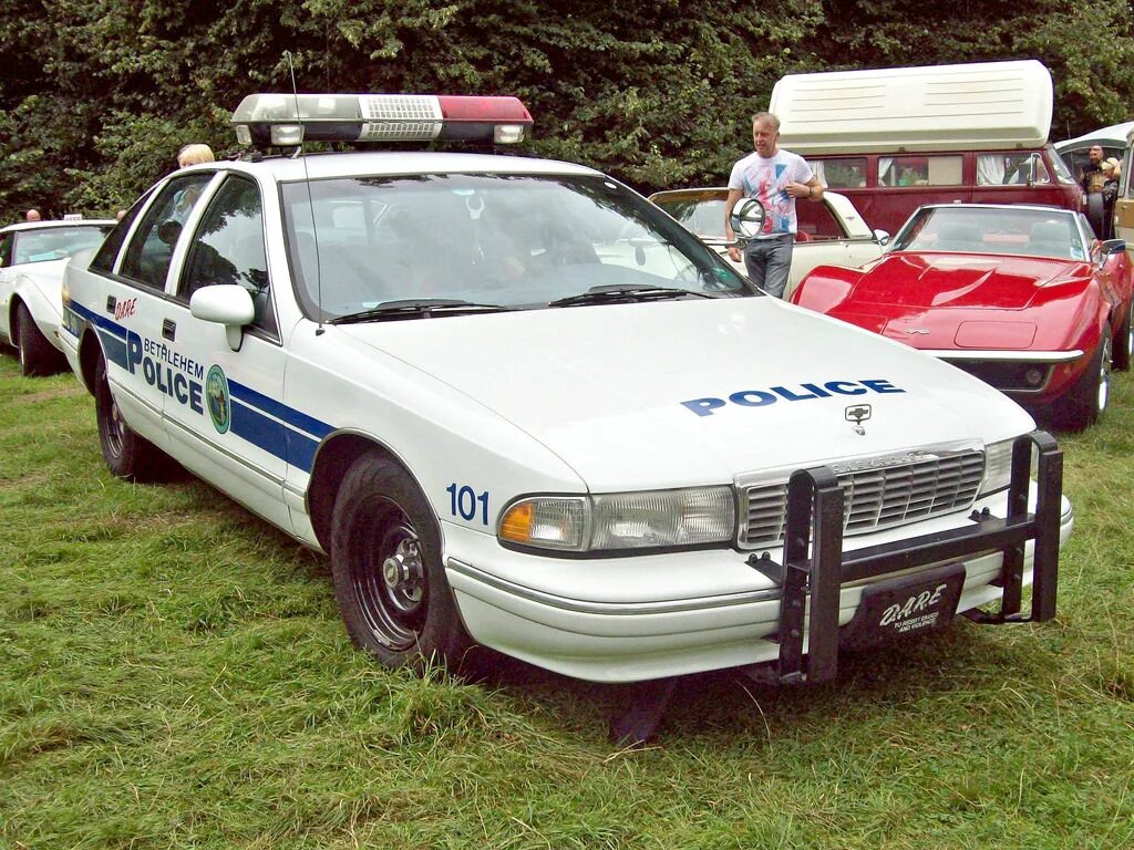 Полицейские машины в америке. Chevrolet Caprice 1991 NYPD. Chevrolet Caprice 2015 Police. Chevrolet Caprice Police car 1994. Chevrolet Caprice 1994 Police.