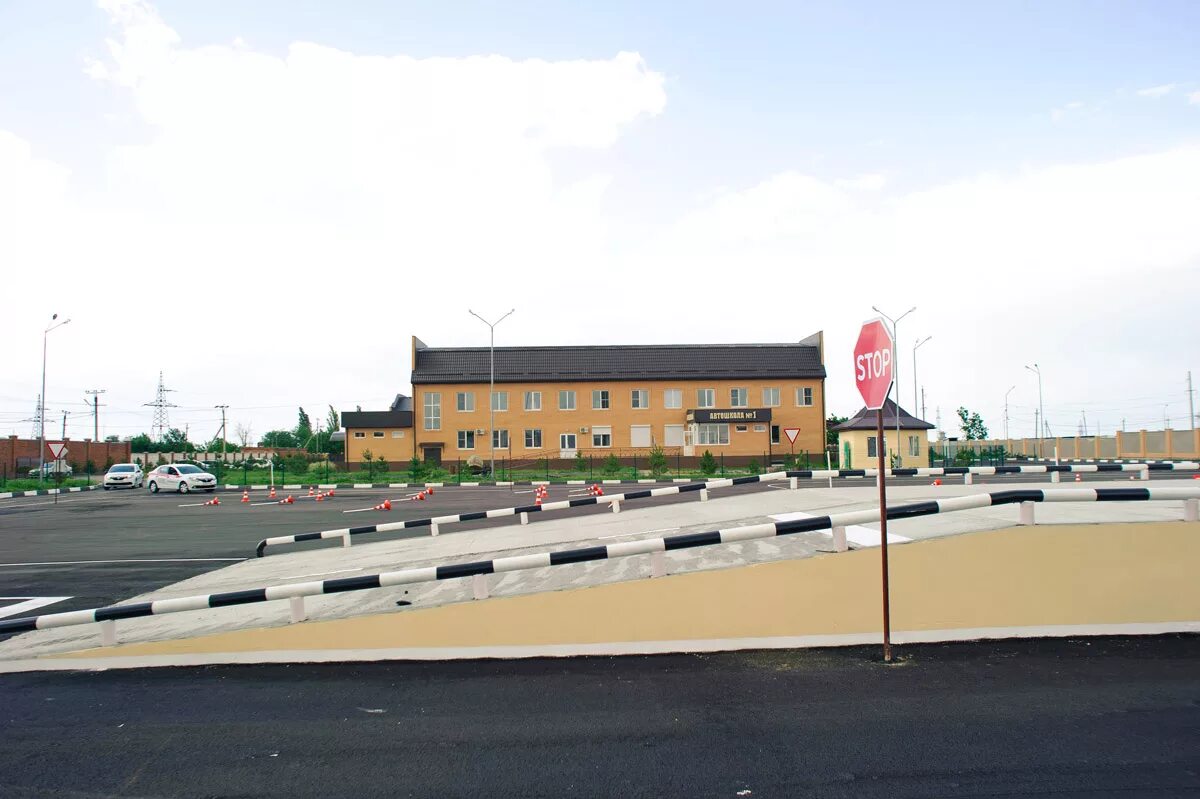 Автодром усть. Цыганский бугор курск автодром. Автодром екатеринбург норильская 77. Антонова-овсеенко 9а автодром. Автодром усть.