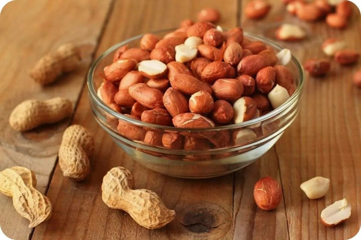 Польза жареного арахиса для мужчин. Земляной орех арахис. Миндаль и арахис. Арахис Peanuts. Арахис Боб.