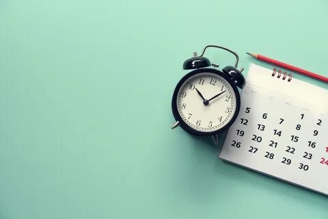 Календарные часы на 2024 год