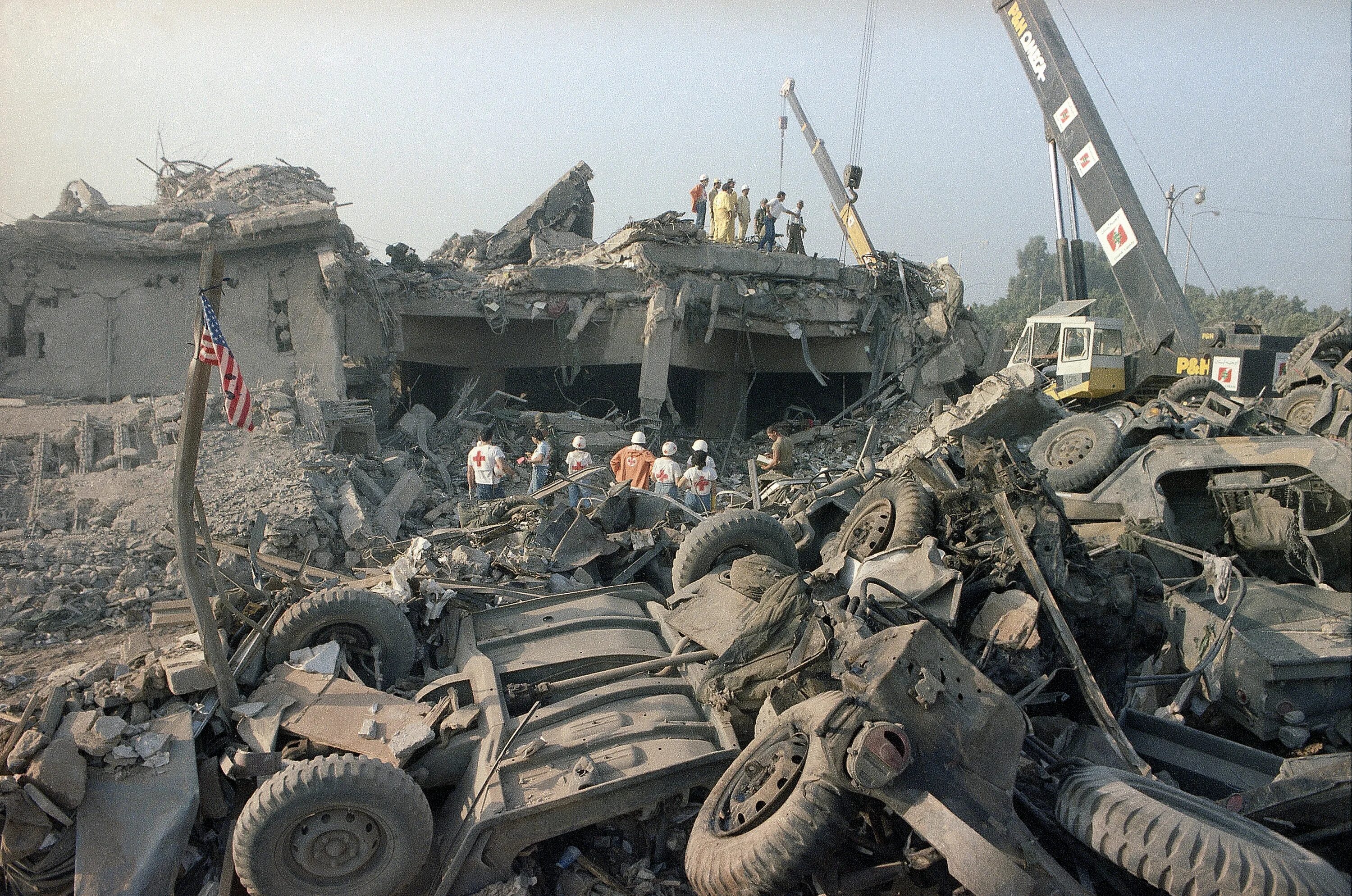 23 октября 2001 года. Взрывы казарм миротворцев в Бейруте 1983. 23 Октября 1983 года в Бейруте.
