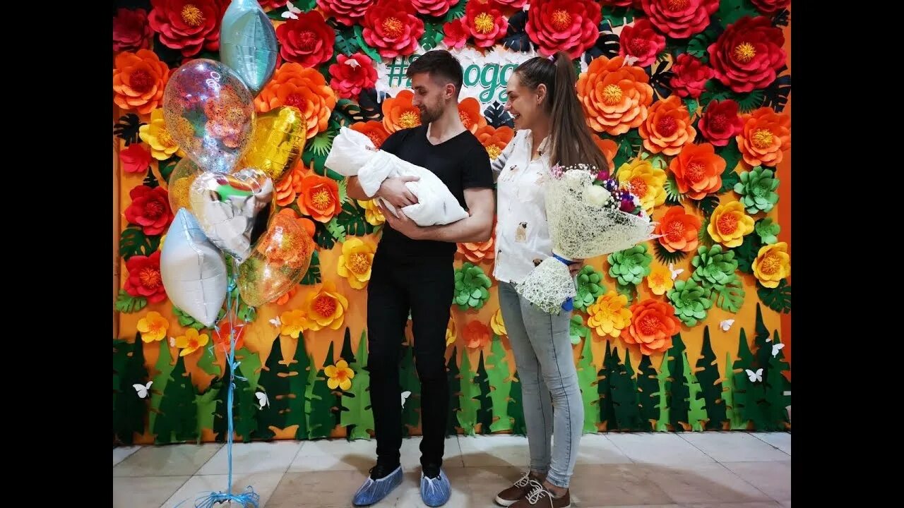 Выписки 2020. Съемка выписки в пушкинском роддоме. Выписка из больницы с дочкой открыли. Роддом уфа. Образ на выписку из роддома.