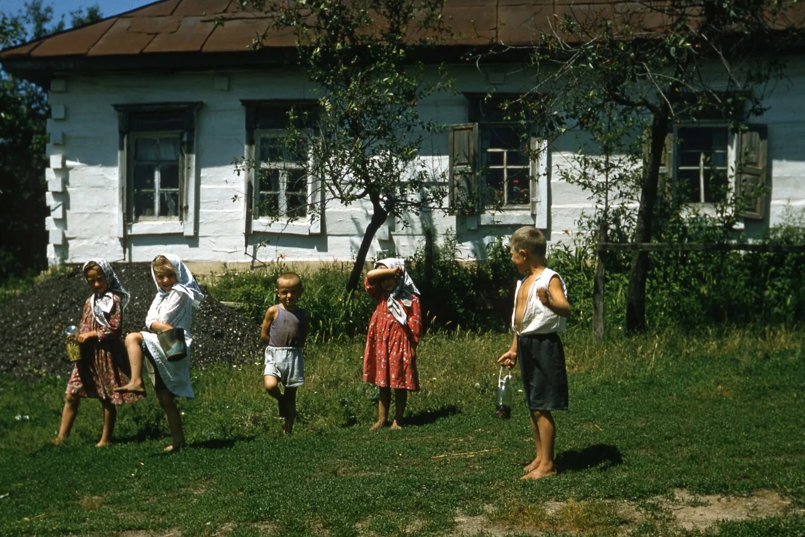 Летняя наша жизнь в старом доме. СССР 70е деревня. Деревни СССР 70х. Деревня в СССР 70-Е годы. Советская деревня Кучеряново.